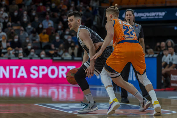 出于两种考 出于两种考