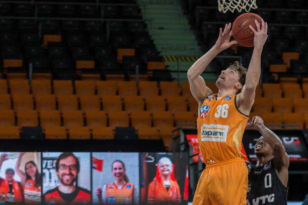 大的信心和 大的信心和